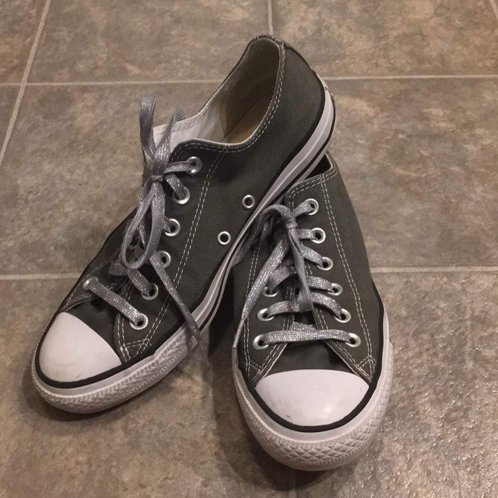 Grey Converse Low Tops with sparkly silver laces